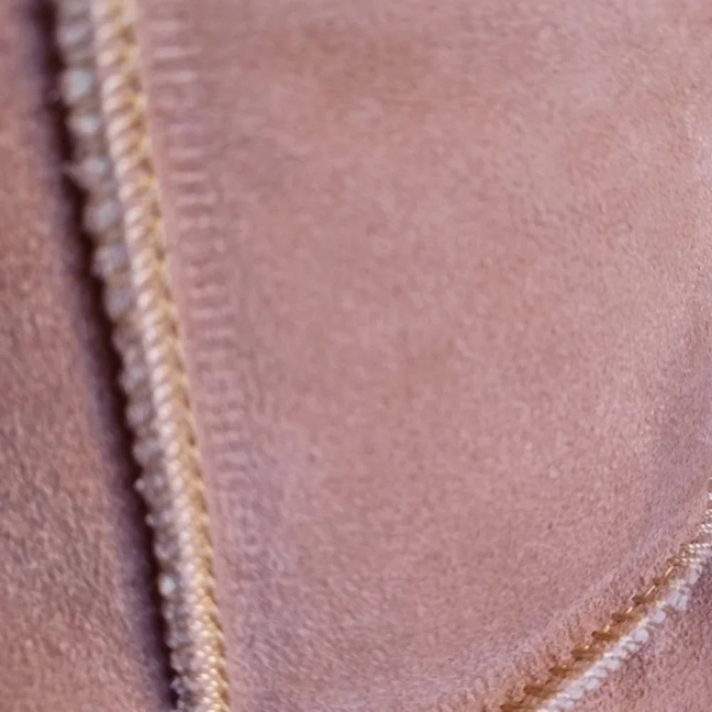 UGG AUSTRALIA CLASSIC SHORT II SUEDE BOOTS SIZE 7
